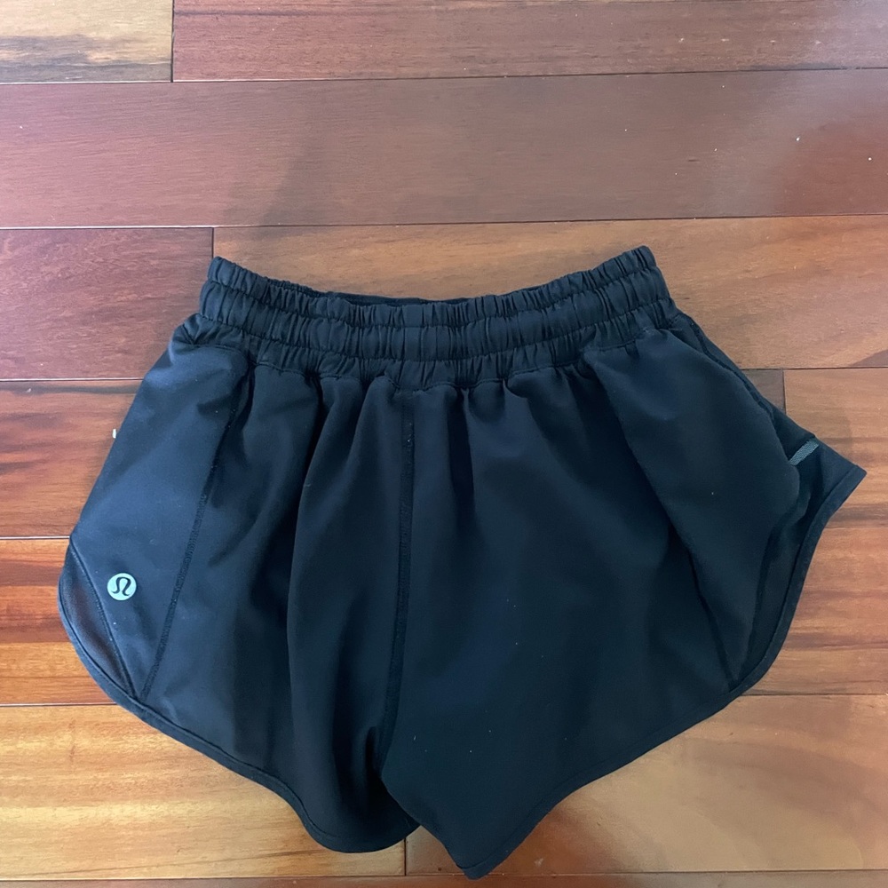 Black lululemon regular hottie hot shorts 2.5 length - Picture 2 of 3